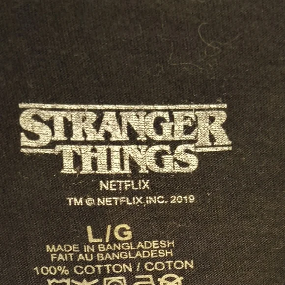 Stranger Things Netflix Season 3 Starcourt Mall Long Sleeve Shirt - Picture 8 of 9